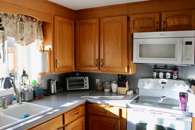 116 Bald Mountain Rd, Bernardston, MA 01337