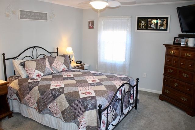 116 Bald Mountain Rd, Bernardston, MA 01337