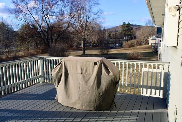 116 Bald Mountain Rd, Bernardston, MA 01337