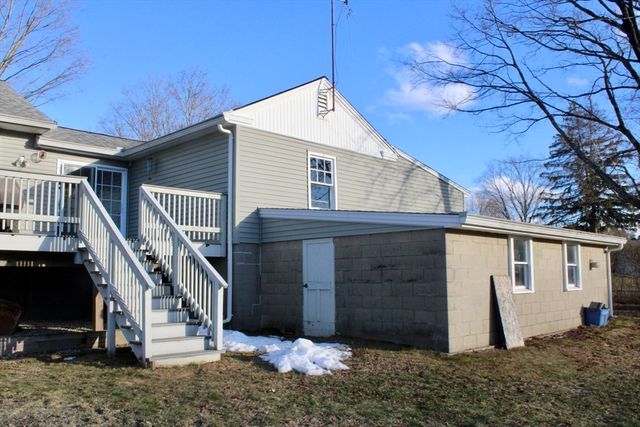 116 Bald Mountain Rd, Bernardston, MA 01337