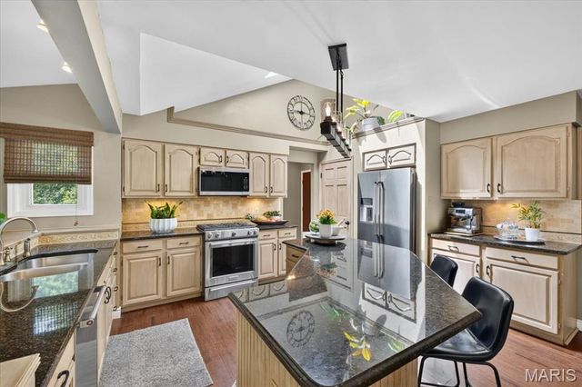 16416 Monroe Knoll Court, Wildwood, MO 63040