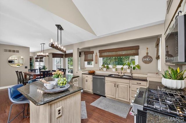 16416 Monroe Knoll Court, Wildwood, MO 63040