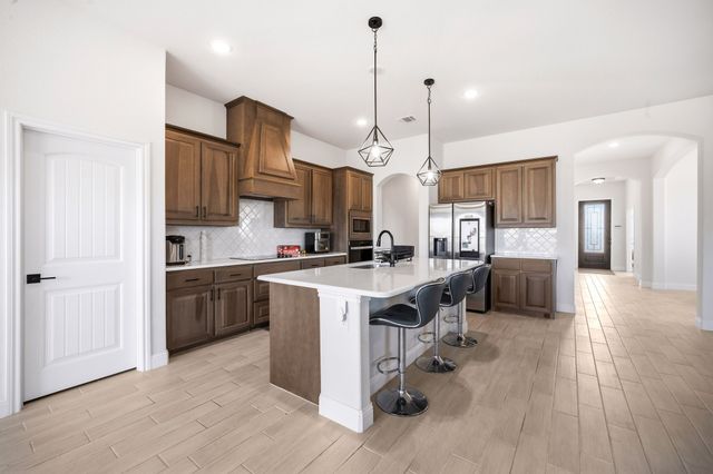 3841 Eagles Bluff Road, Midlothian, TX 76065