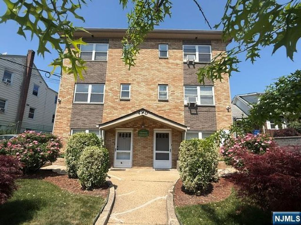 490 Union Avenue, Rutherford, NJ 07070