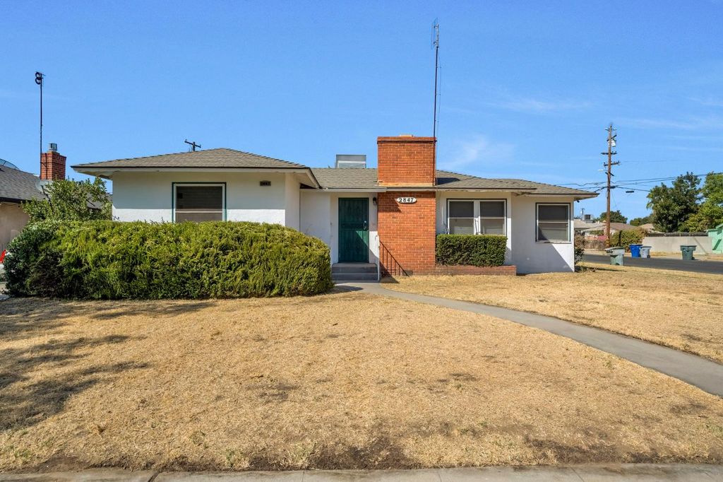 Image 1 of property listing at 2847 E Michigan, Fresno, CA 93703