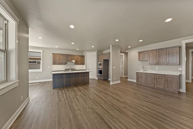 2622 NW Redwood Circle 40, Redmond, OR 97756