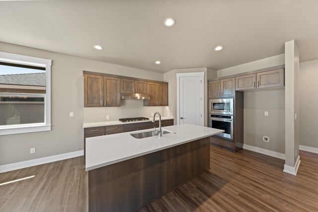2622 NW Redwood Circle 40, Redmond, OR 97756