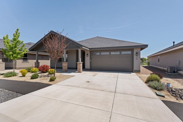 2622 NW Redwood Circle 40, Redmond, OR 97756