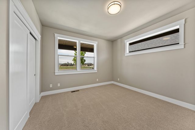 2622 NW Redwood Circle 40, Redmond, OR 97756