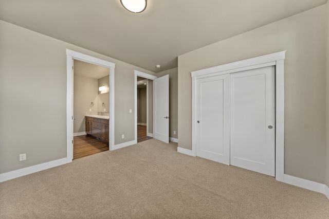 2622 NW Redwood Circle 40, Redmond, OR 97756