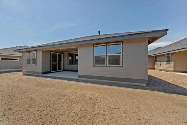 2622 NW Redwood Circle 40, Redmond, OR 97756