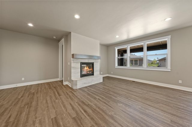 2622 NW Redwood Circle 40, Redmond, OR 97756