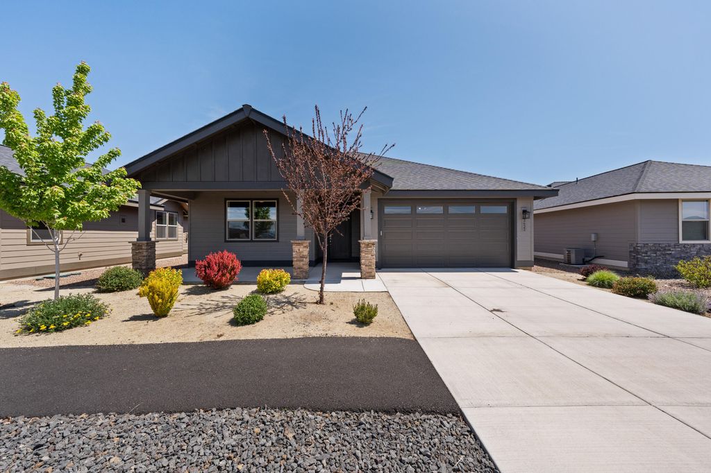 2622 NW Redwood Circle 40, Redmond, OR 97756
