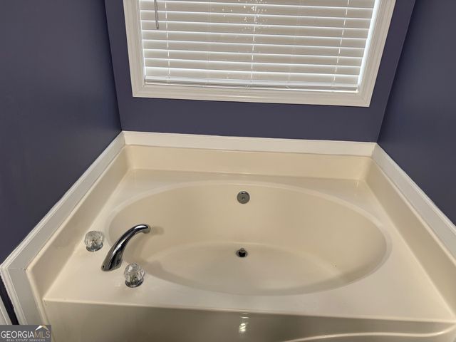 4165 Eden Valley Drive, Loganville, GA 30052