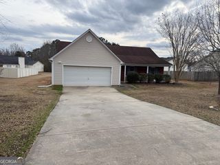 4165 Eden Valley Drive, Loganville, GA 30052