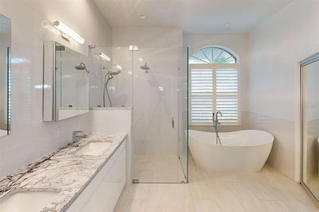 4824 HANGING MOSS LANE, Sarasota, FL 34238