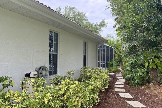 4824 HANGING MOSS LANE, Sarasota, FL 34238