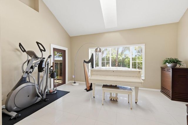 14410 64th Way N, Palm Beach Gardens, FL 33418