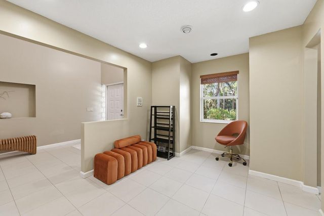 14410 64th Way N, Palm Beach Gardens, FL 33418