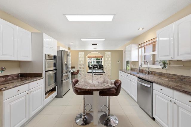 14410 64th Way N, Palm Beach Gardens, FL 33418