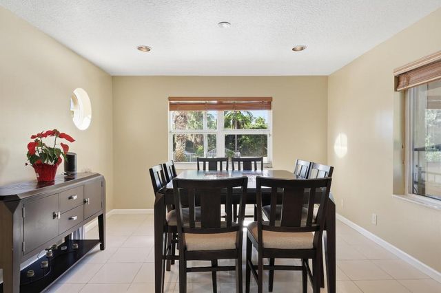 14410 64th Way N, Palm Beach Gardens, FL 33418