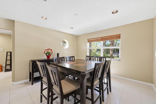 14410 64th Way N, Palm Beach Gardens, FL 33418