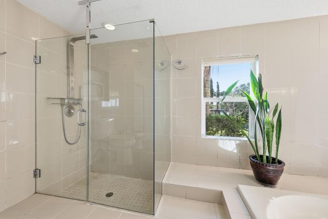 14410 64th Way N, Palm Beach Gardens, FL 33418