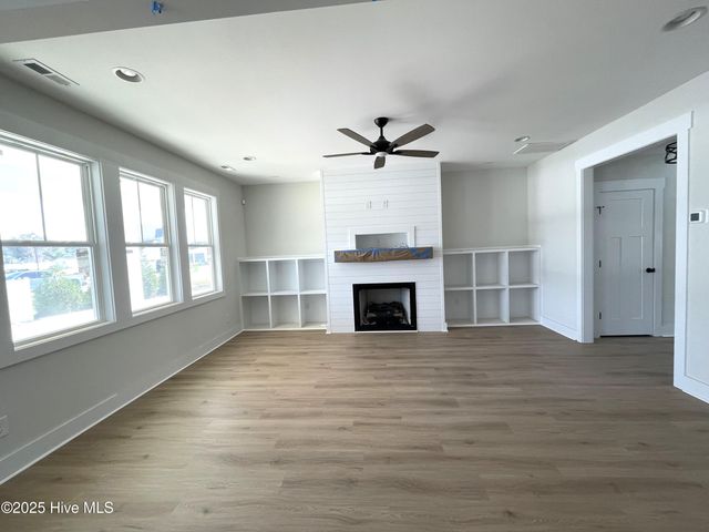 201 Coastline Circle, Swansboro, NC 28584