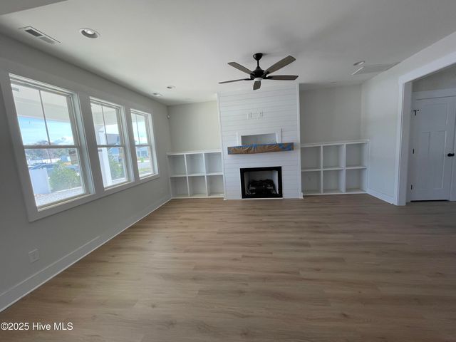 201 Coastline Circle, Swansboro, NC 28584