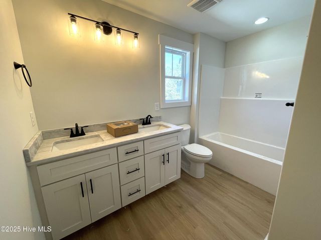 201 Coastline Circle, Swansboro, NC 28584