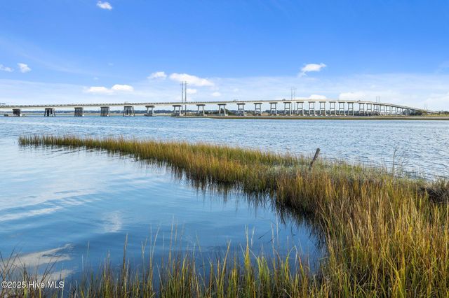 201 Coastline Circle, Swansboro, NC 28584