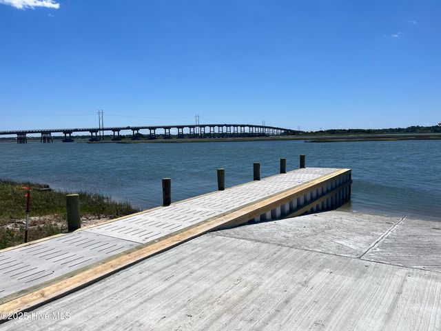 201 Coastline Circle, Swansboro, NC 28584