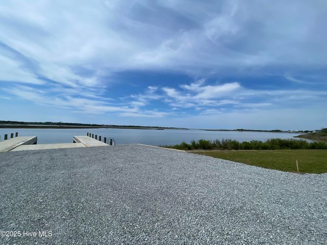 201 Coastline Circle, Swansboro, NC 28584