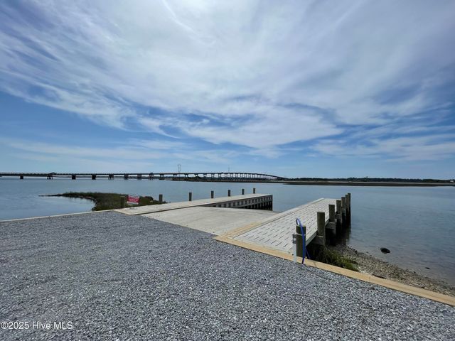 201 Coastline Circle, Swansboro, NC 28584