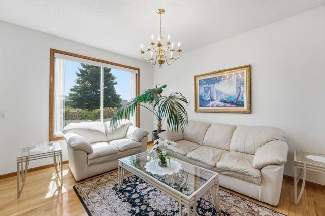 1573 Johnny Cake Alcove, Eagan, MN 55122