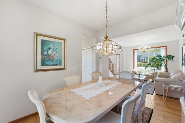 1573 Johnny Cake Alcove, Eagan, MN 55122