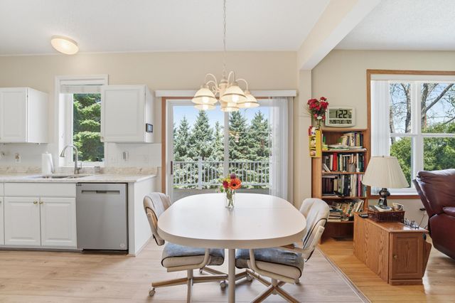 1573 Johnny Cake Alcove, Eagan, MN 55122