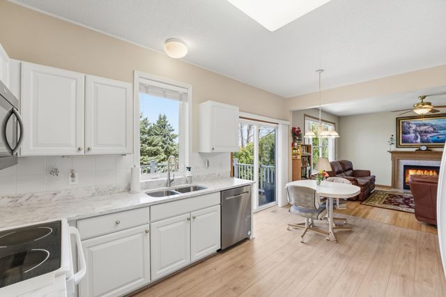 1573 Johnny Cake Alcove, Eagan, MN 55122