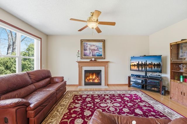 1573 Johnny Cake Alcove, Eagan, MN 55122