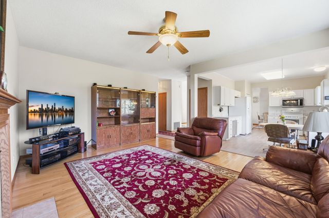 1573 Johnny Cake Alcove, Eagan, MN 55122