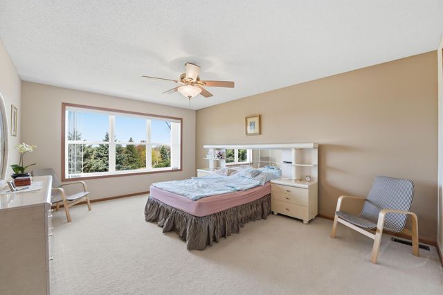 1573 Johnny Cake Alcove, Eagan, MN 55122