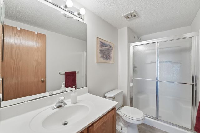 1573 Johnny Cake Alcove, Eagan, MN 55122