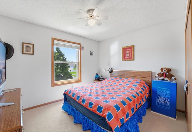 1573 Johnny Cake Alcove, Eagan, MN 55122