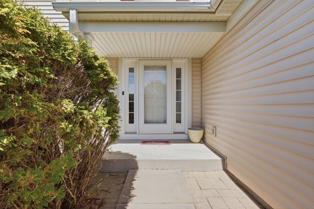 1573 Johnny Cake Alcove, Eagan, MN 55122