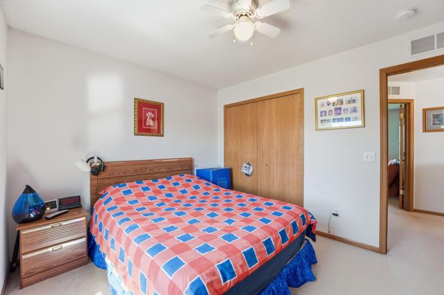 1573 Johnny Cake Alcove, Eagan, MN 55122