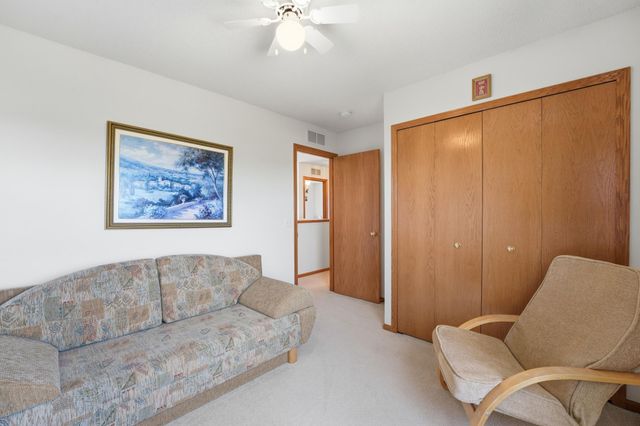 1573 Johnny Cake Alcove, Eagan, MN 55122