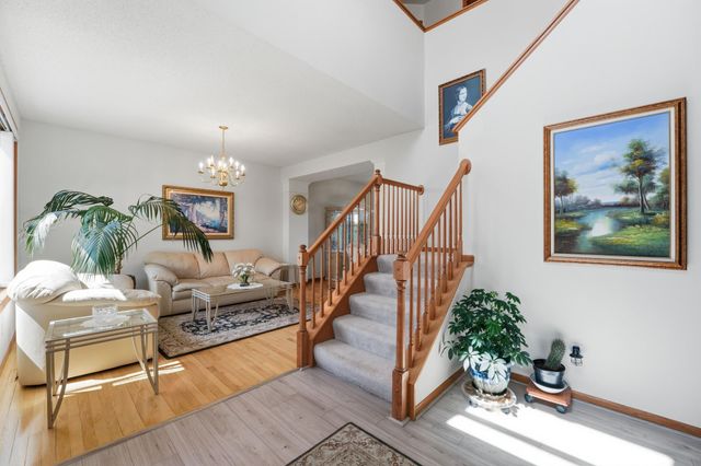 1573 Johnny Cake Alcove, Eagan, MN 55122