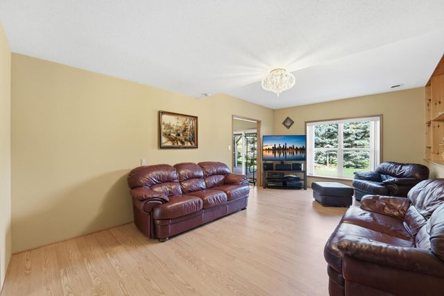 1573 Johnny Cake Alcove, Eagan, MN 55122