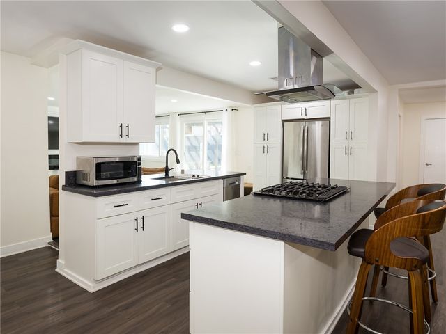 5518 W 117th Street, Hawthorne, CA 90304