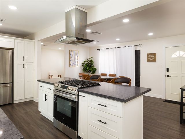 5518 W 117th Street, Hawthorne, CA 90304